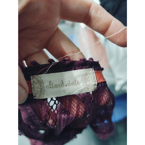 Altar'd State Top Blouse Sleeveless Lace Overlay Purple Small - Picture 4 of 5